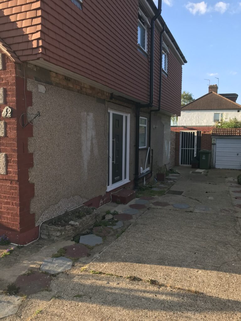 Insulated and run - Private House in Bexleyheath